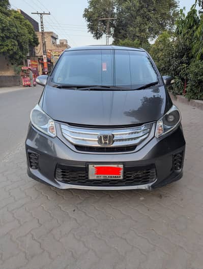 Honda Freed hybrid 2012