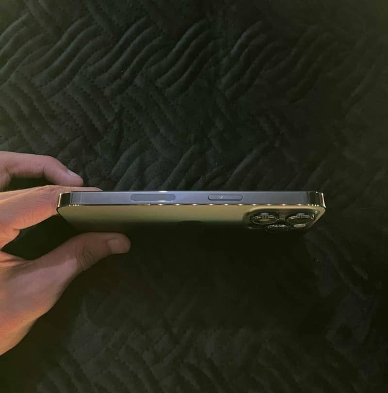 Apple iPhone 14 Pro 3