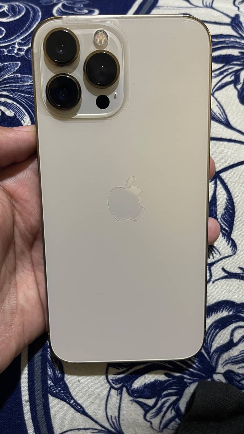 Apple iPhone 13 Pro Max 2