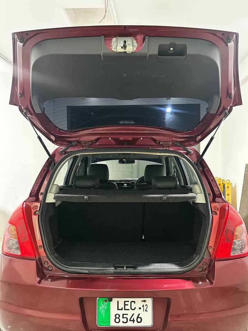 Suzuki Swift 2012 5