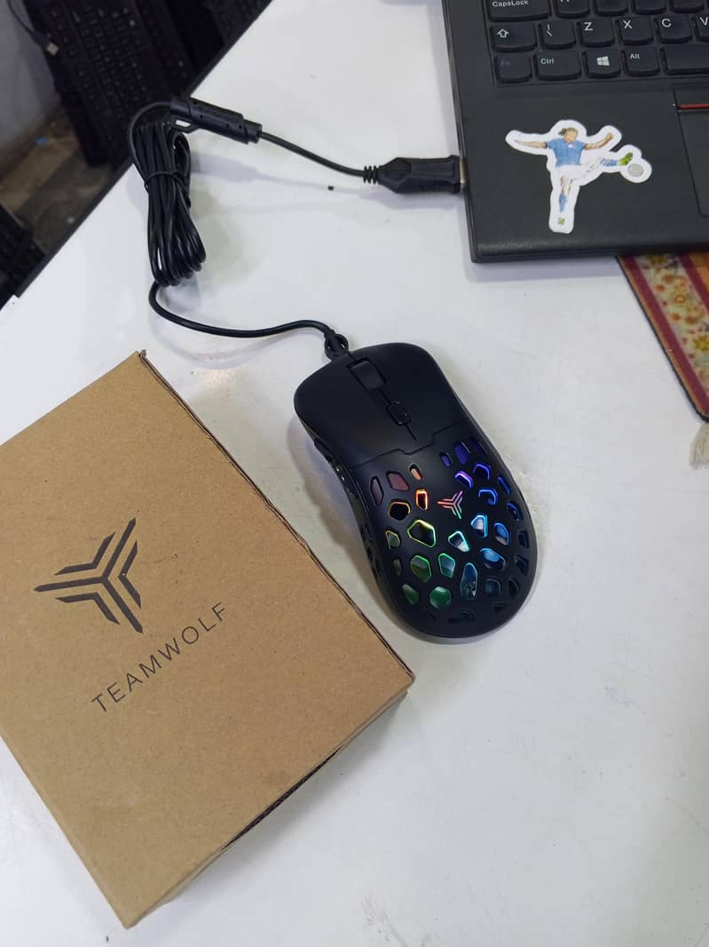 Gaming wired Mouse available 6