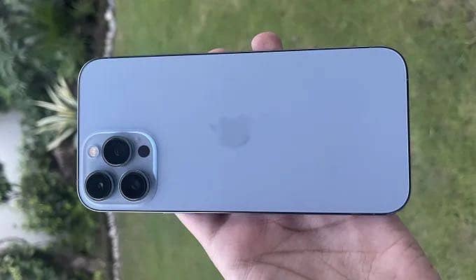 Apple iPhone 13 Pro Max 1