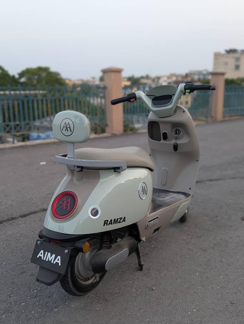 scooty 0