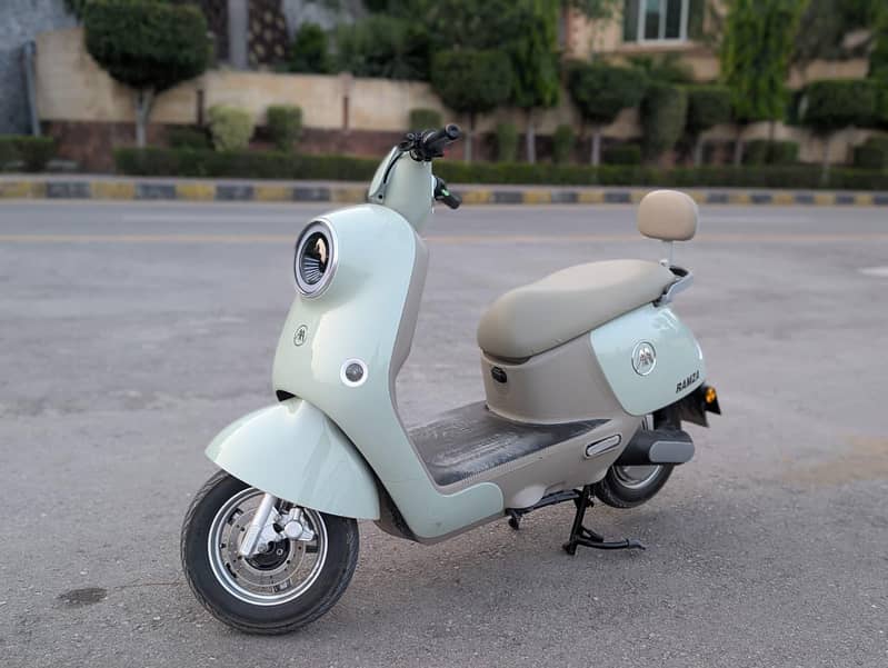 scooty 6