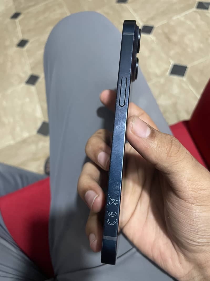 Apple iPhone 14 0