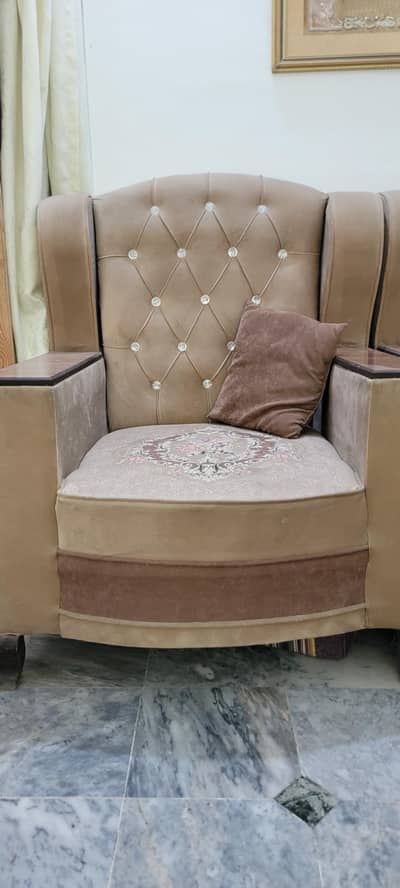 5 seat sofa set in very good condition.