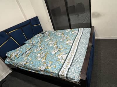 King Size Mattress 9/10 condition.