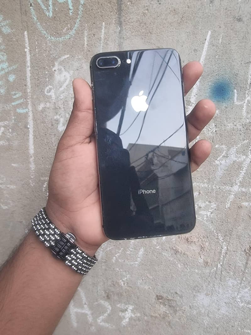 Apple iPhone 8 Plus 5