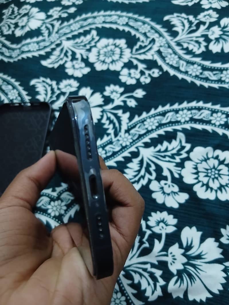 Apple iPhone 12 Pro Max 4