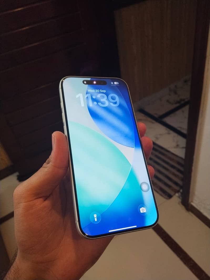 Apple iPhone 17 Pro Max 3