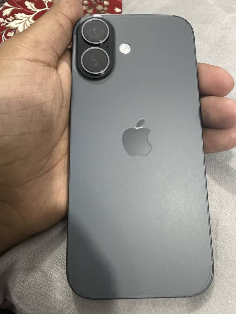 Apple iPhone 17 2