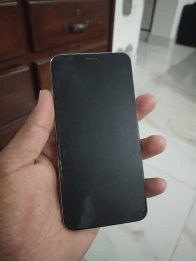 LG Q6