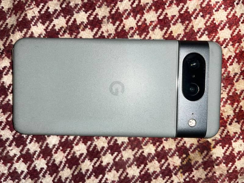 Google Pixel 8 7