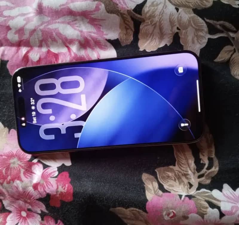 Apple iPhone 16 Pro Max 3