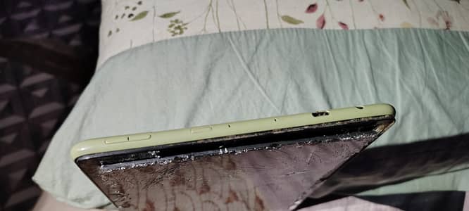 Amazon Fire HD 8 (2024) Damaged/Dead – For Parts