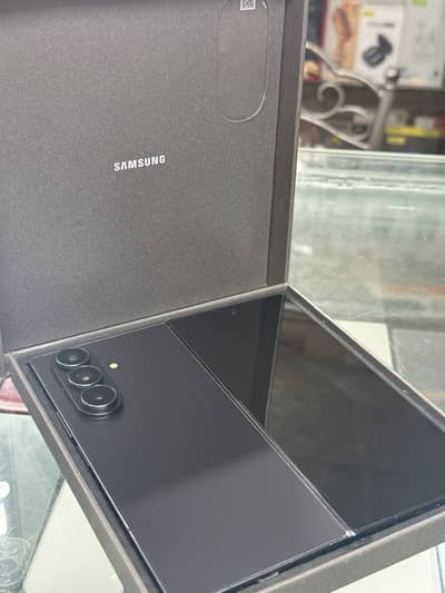 Samsung Mobile Z Fold 7