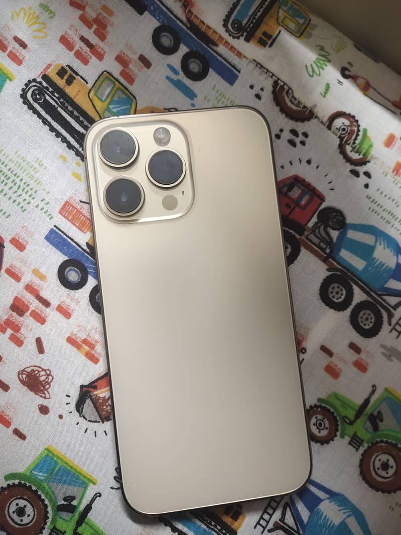 Apple iPhone 14 Pro Max 0