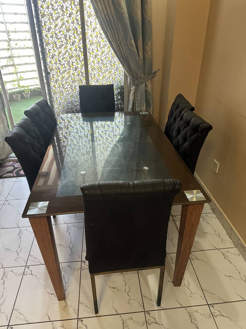 6 Seater dining table 0