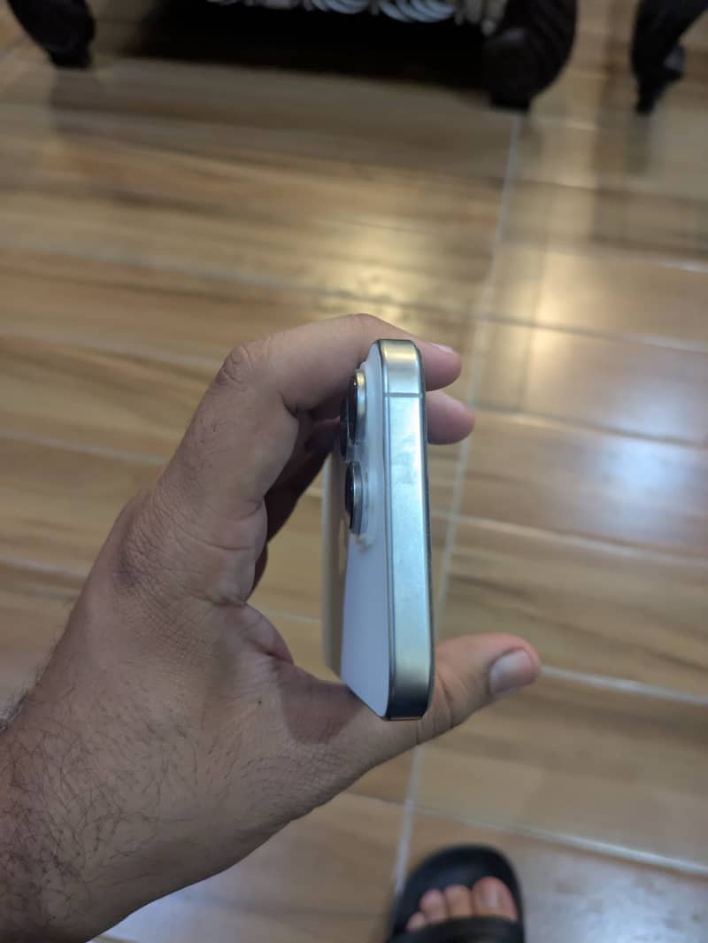 Apple iPhone 16 Pro Max 1