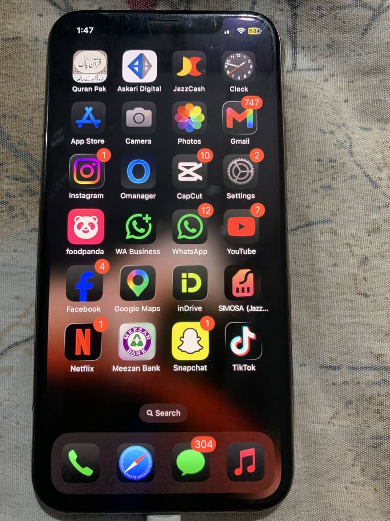 Apple iPhone Xs 4