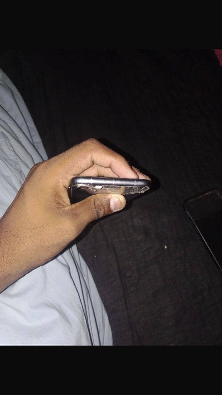 Apple iPhone 8 2
