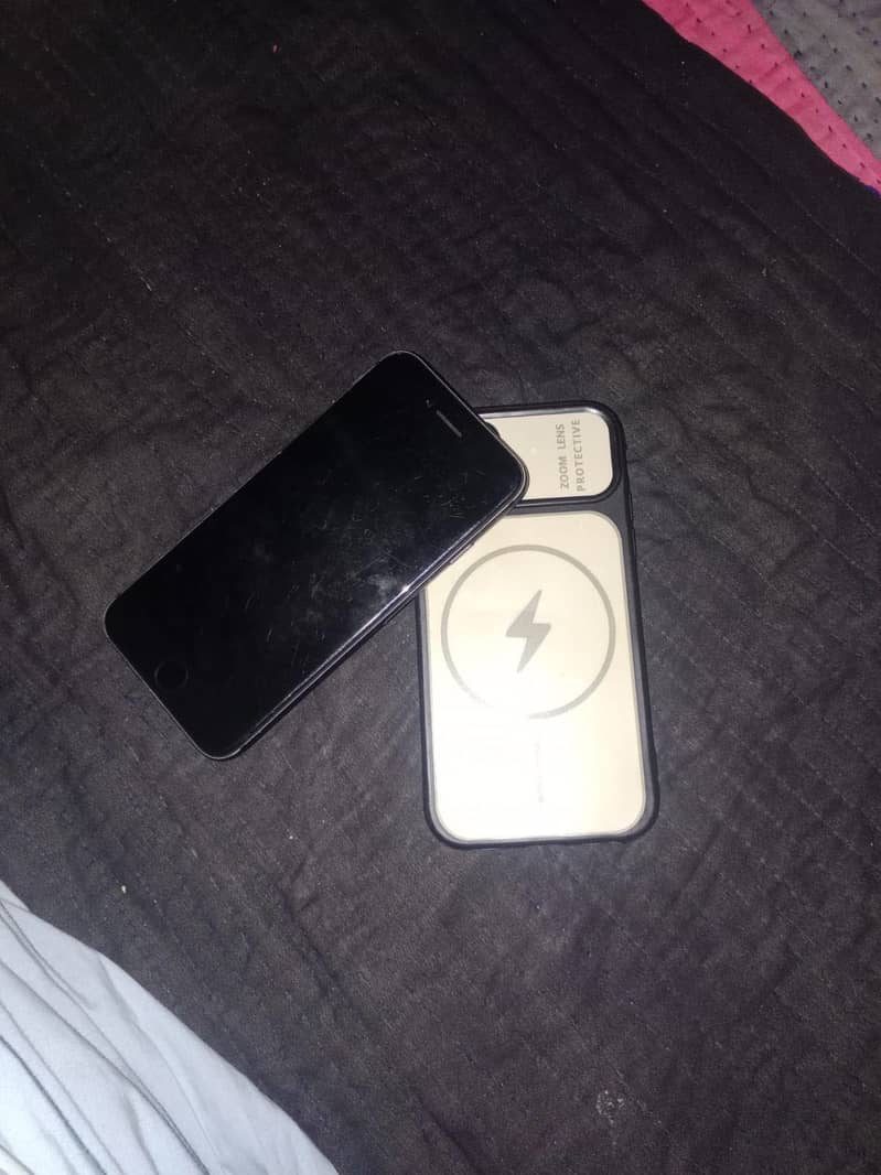 Apple iPhone 8 5