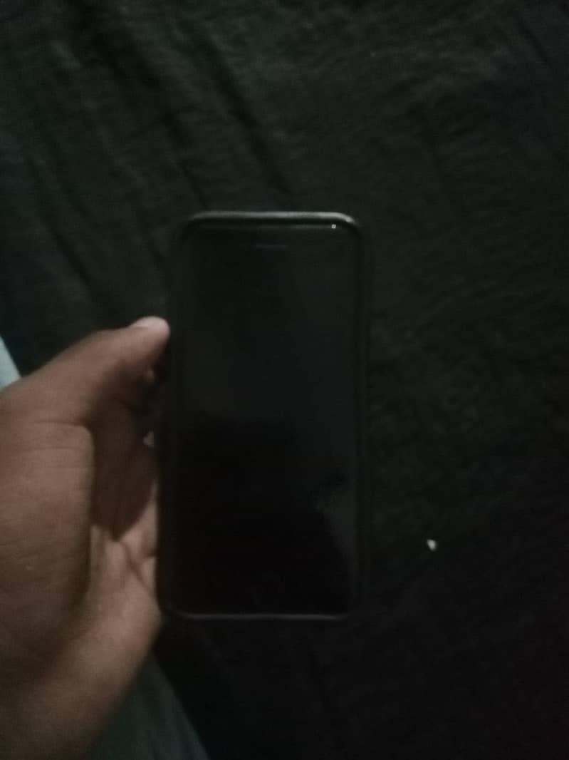 Apple iPhone 8 6