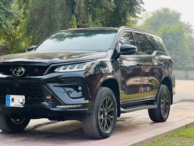 Toyota Fortuner GR-2023