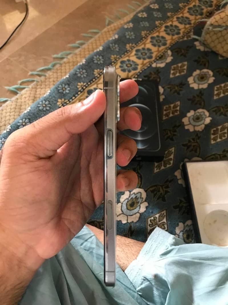 Apple iPhone 12 Pro Max 3