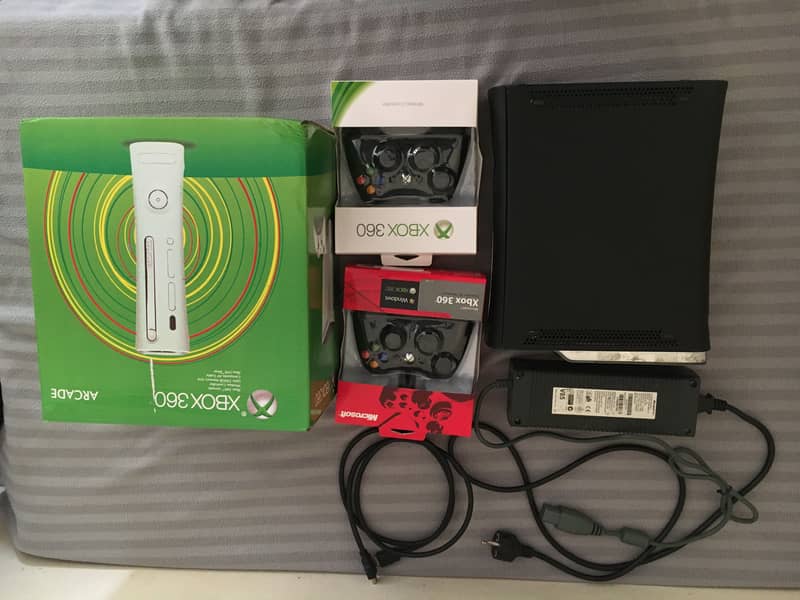 XBOX 360 | With 2 Controllers 5