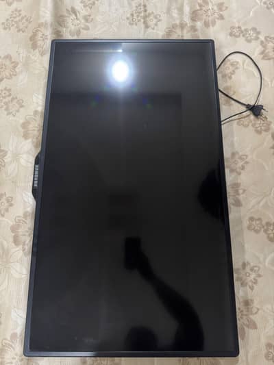 39 INCHES SAMSUNG LED TV IN EXELENCE CONDITION FOR SALE