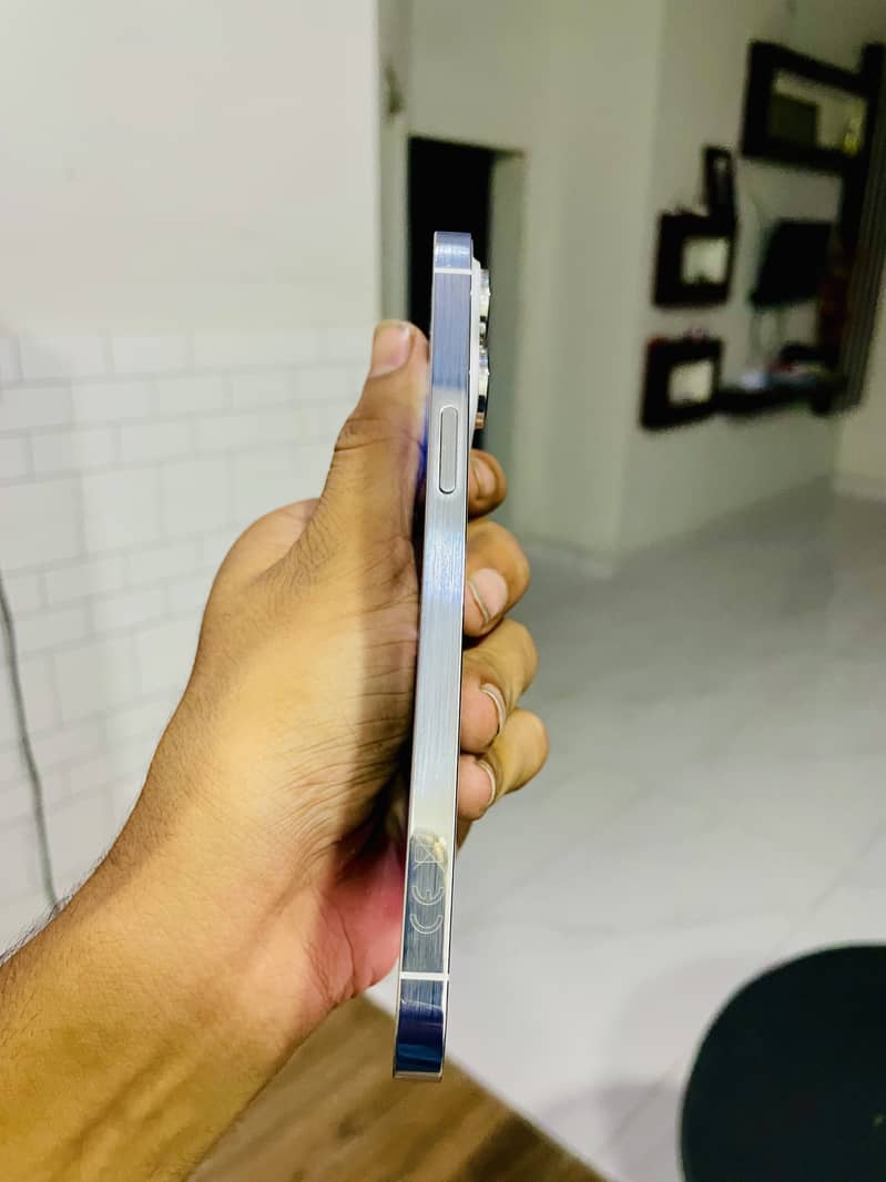 Apple iPhone 14 Pro Max 3
