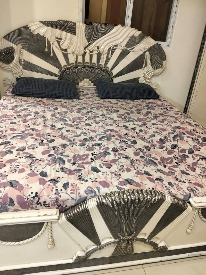 Used bed king size 1