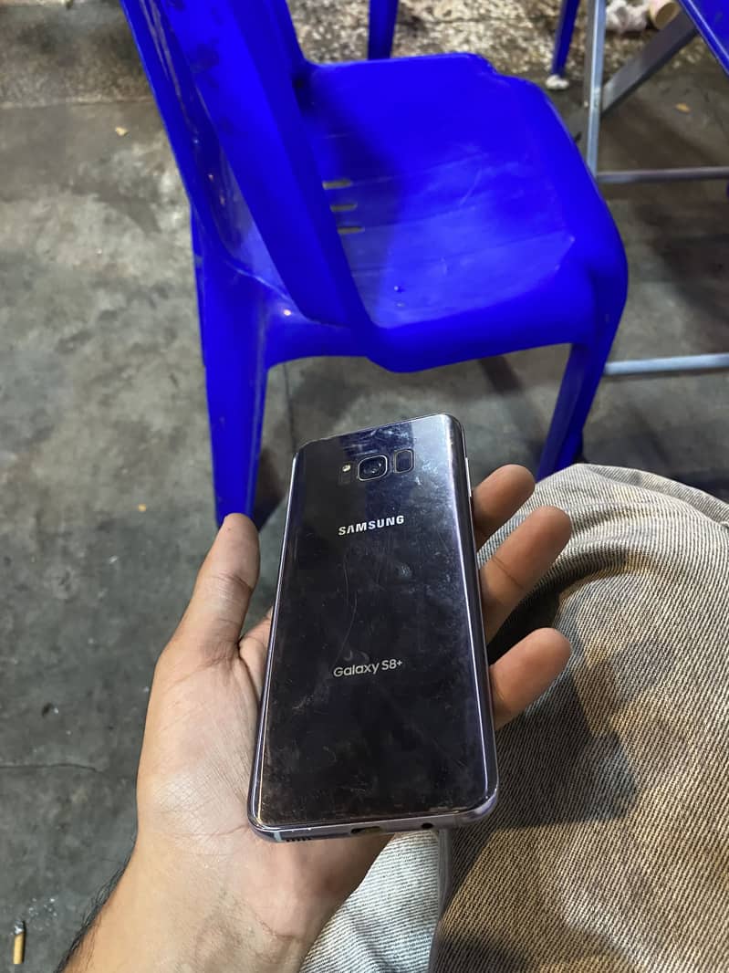 Samsung Mobile S8 Plus 4
