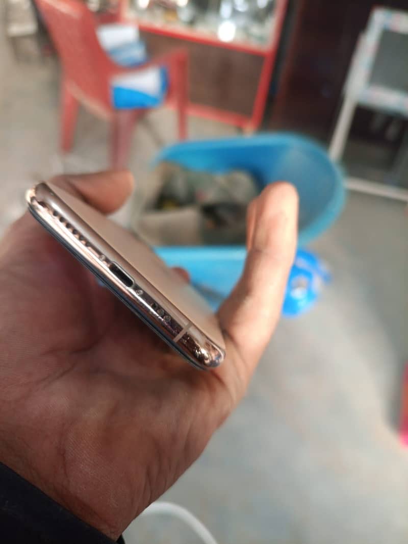Apple iPhone 11 Pro 1