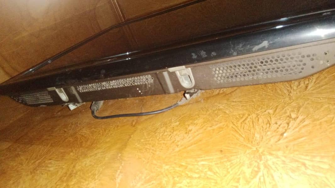 PANASONIC TV 1