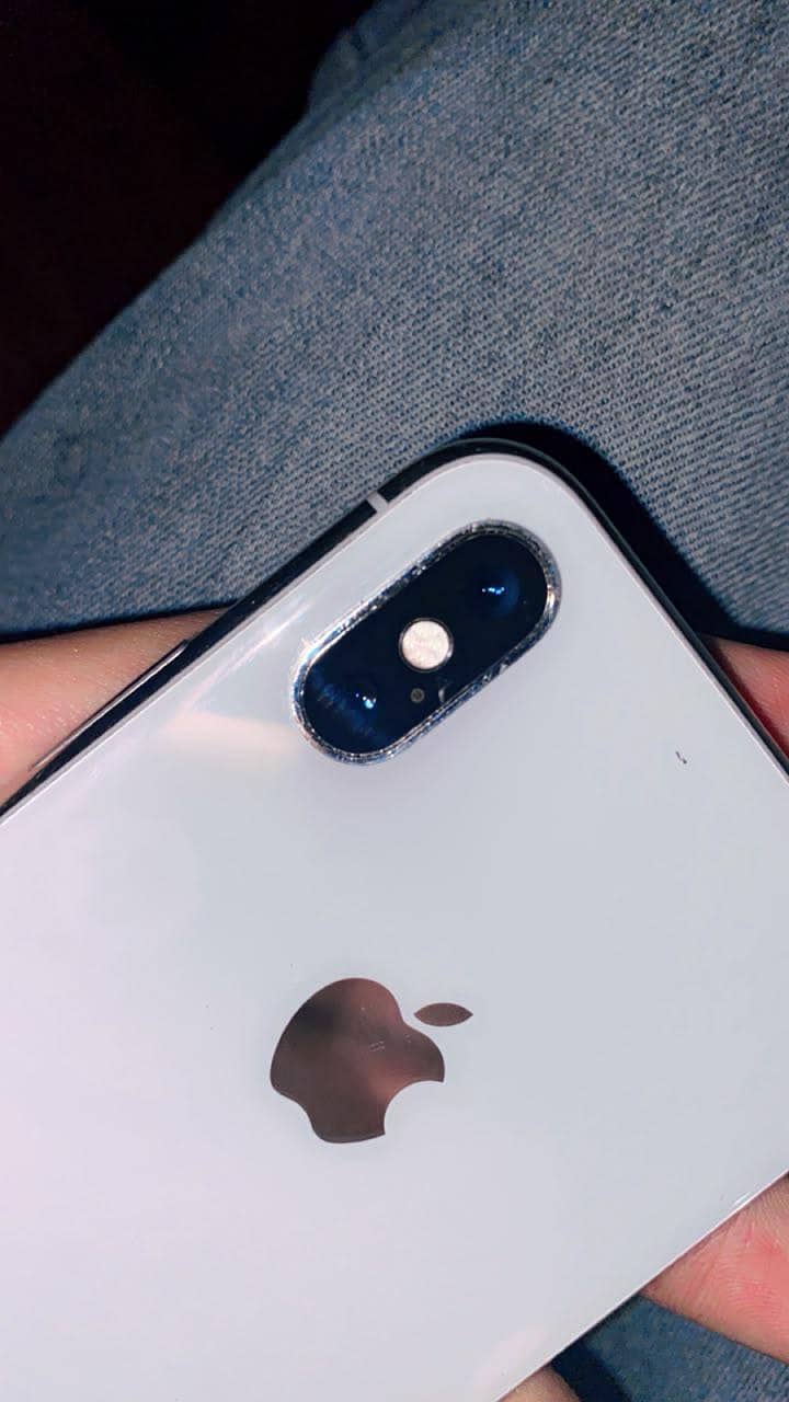 Apple iPhone X 3