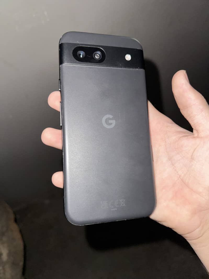 Google Pixel 8a 1