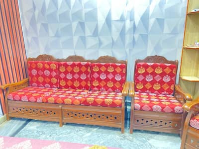 Wooden 5-Seater Sofa Set with Cushions – Good Condition