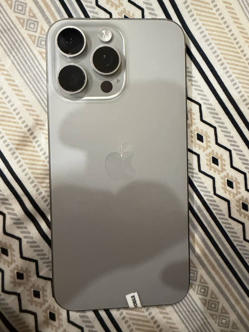 Apple iPhone 15 Pro Max 0