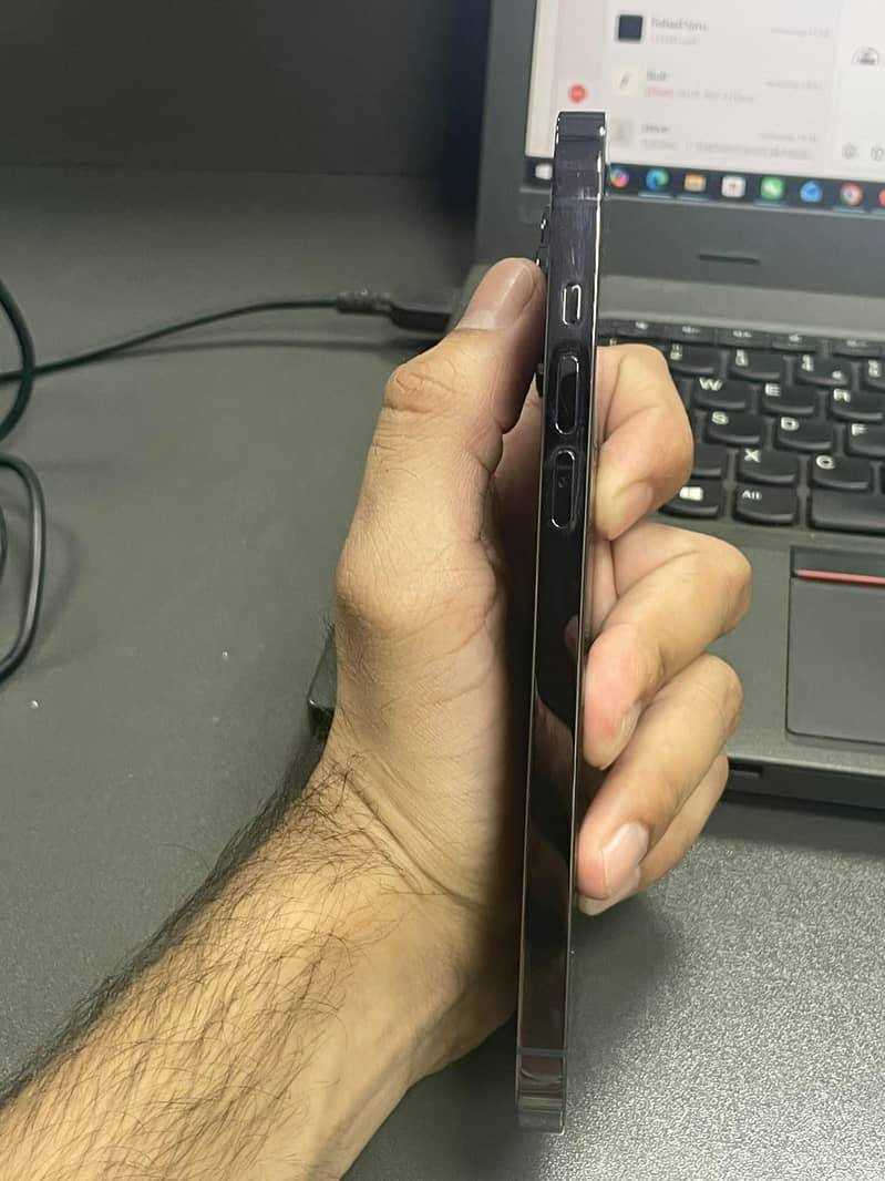 iPhone 14 Pro Max / JV 4