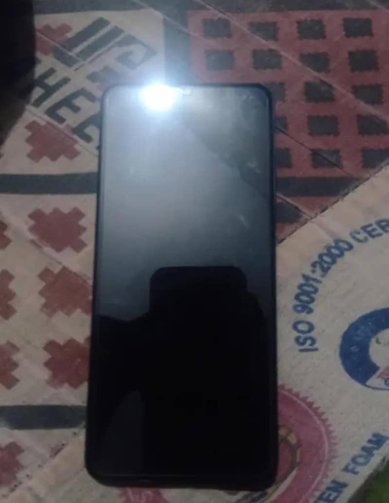 Realme C63  8/128 3