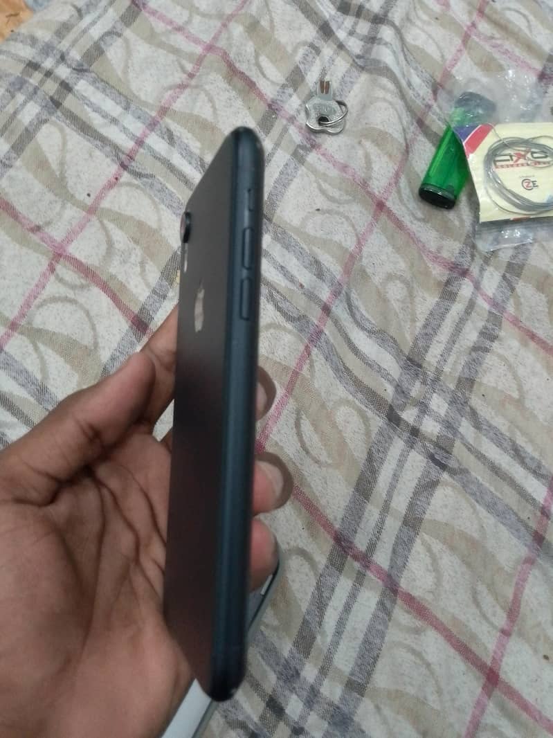 Apple iPhone XR 2