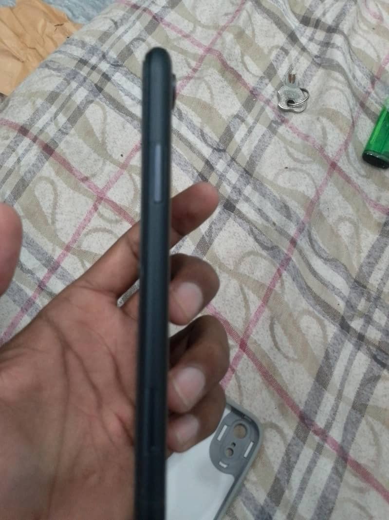 Apple iPhone XR 3