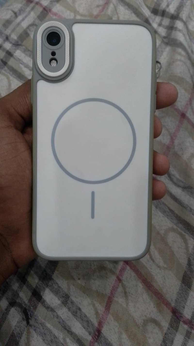 Apple iPhone XR 4