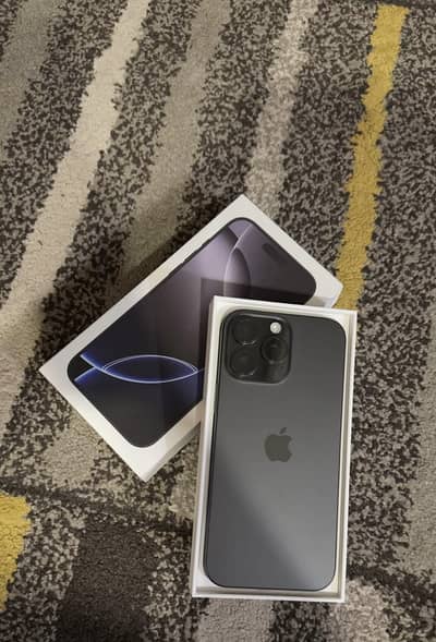 Apple iPhone 16 Pro Max 256-GB Factory Unlock Non-PTA