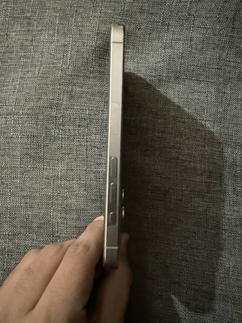 Iphone 15 pro 4