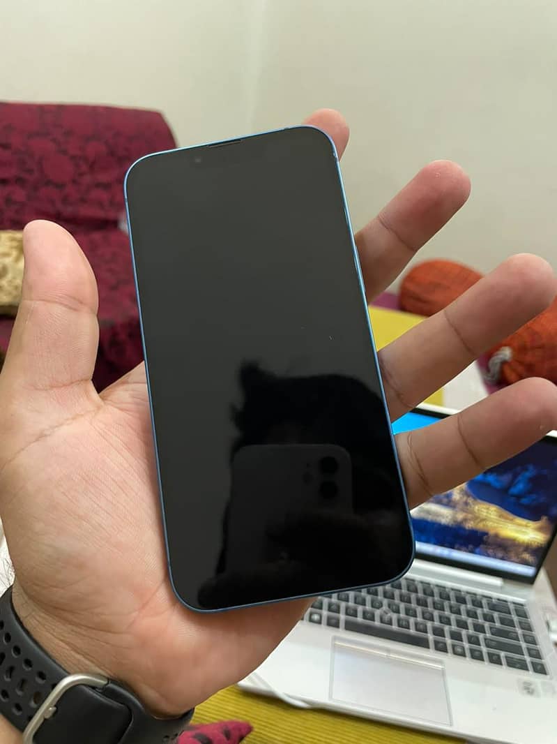 Apple iPhone 13 not a single scratch 3