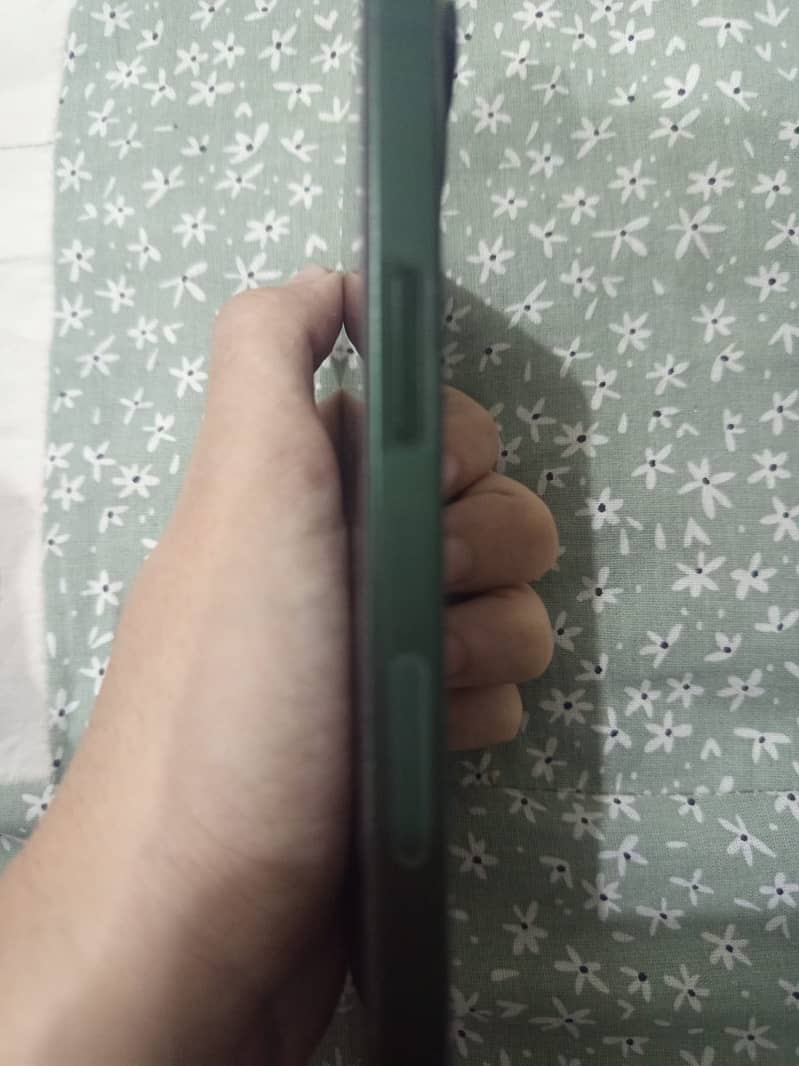 Apple iPhone 13 3