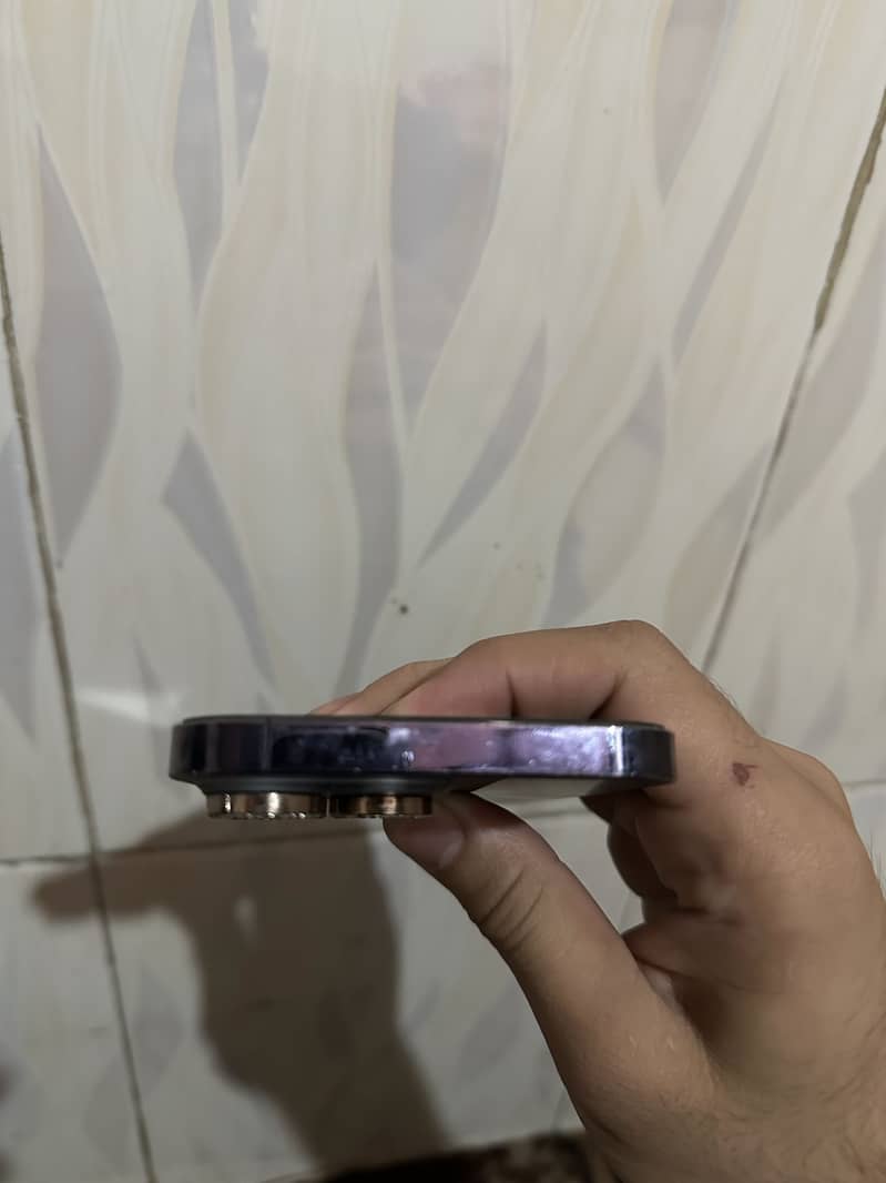 Apple iPhone 14 Pro Max 3
